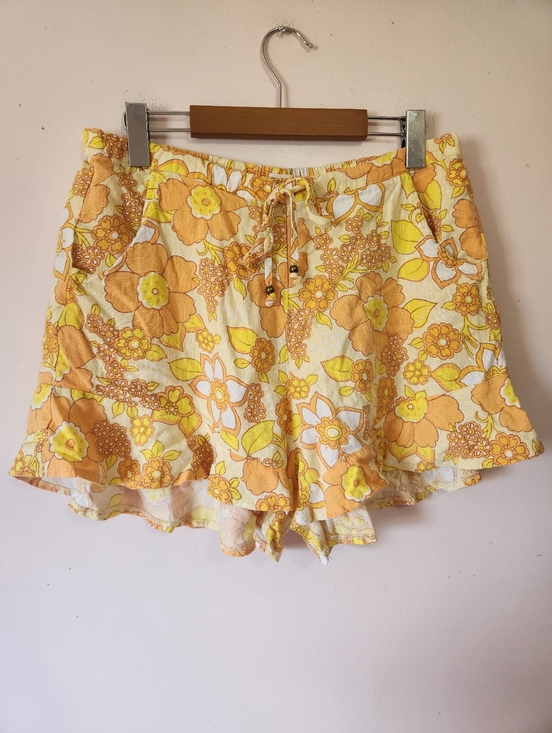 Ghanda Pants - Ghanda Clothing Retro Floral Linen Blend Ruffle Shorts Yellow Orange Size 10 EUC